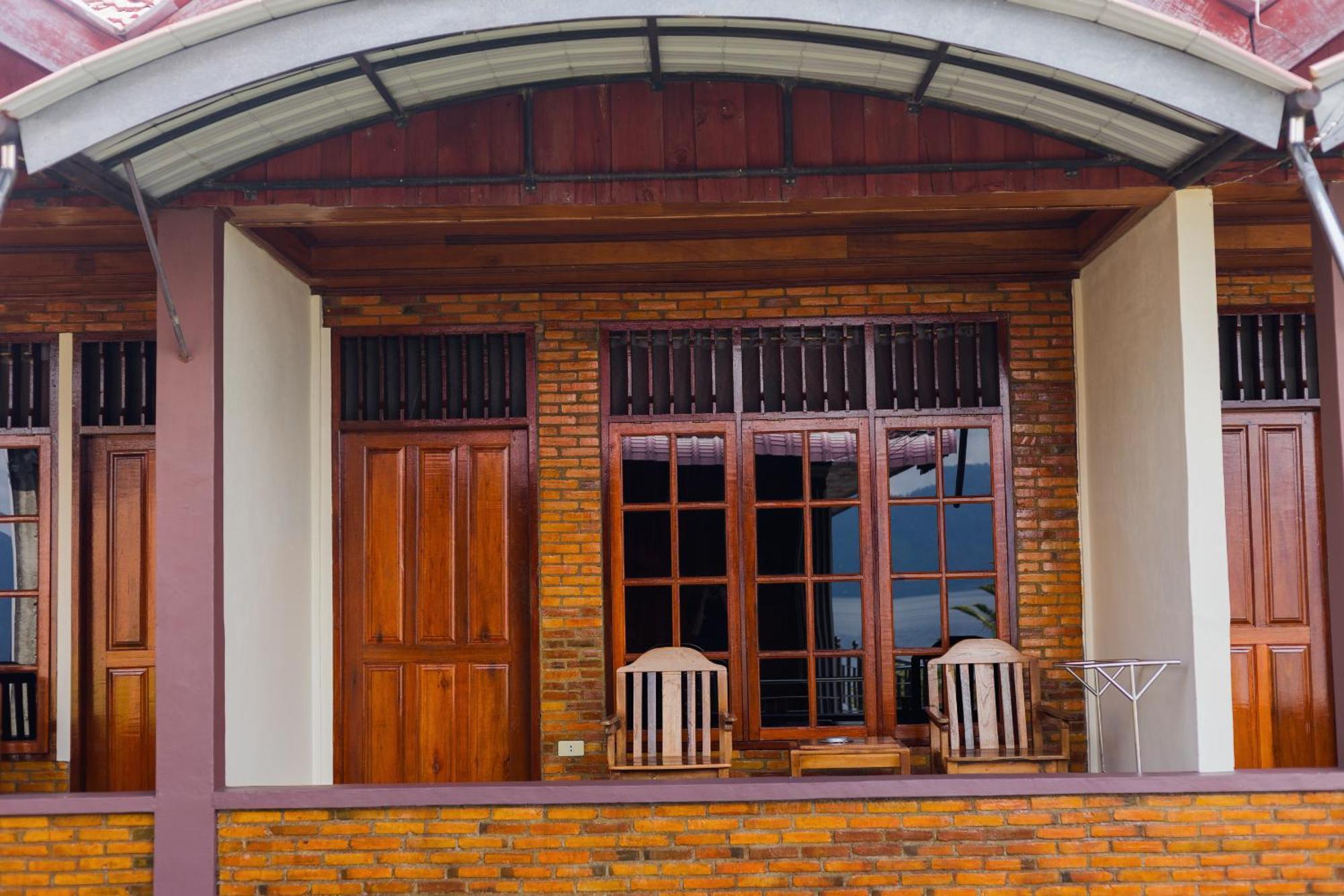 Gokhon Guest House Tuktuk Siadong Exterior foto