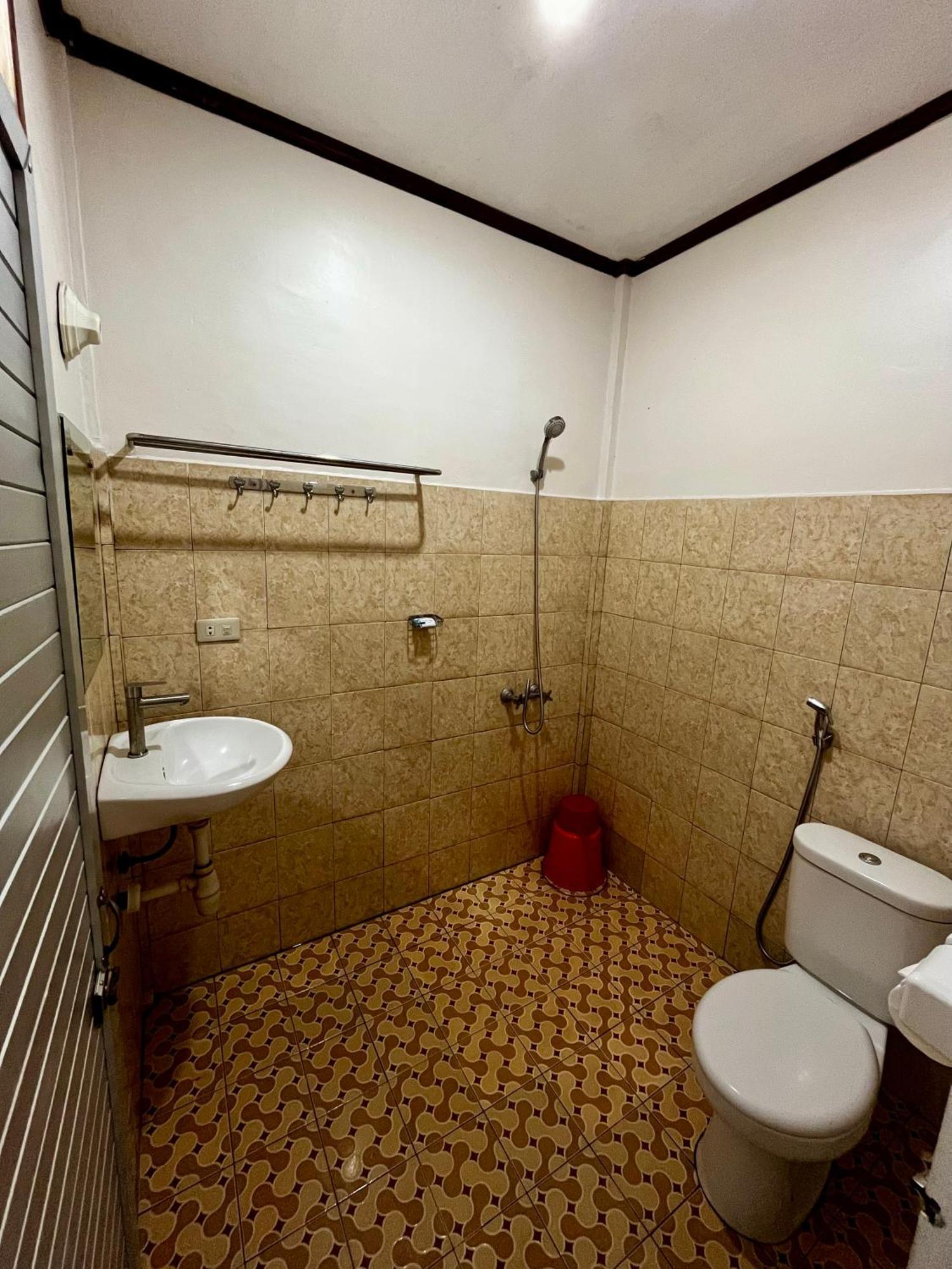 Gokhon Guest House Tuktuk Siadong Exterior foto