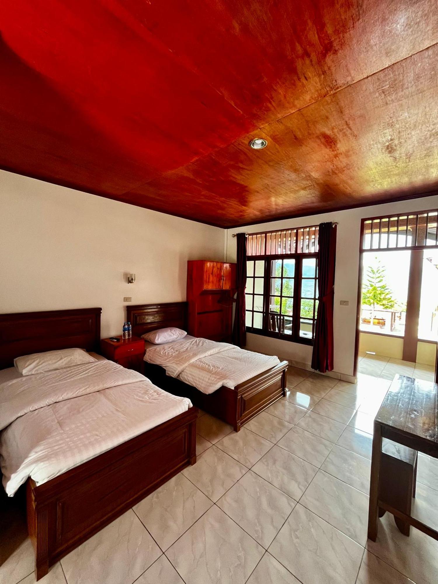 Gokhon Guest House Tuktuk Siadong Exterior foto