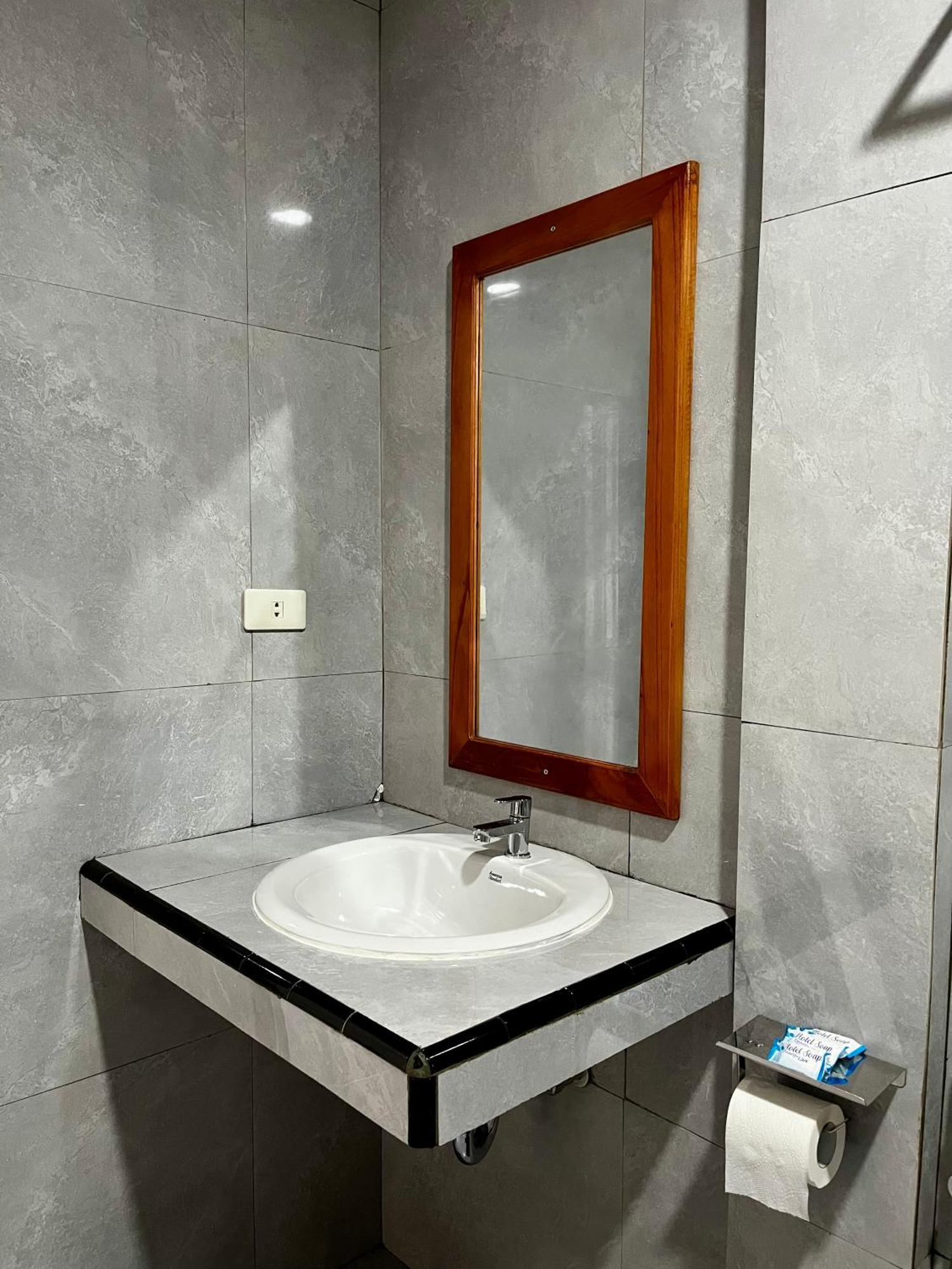 Gokhon Guest House Tuktuk Siadong Exterior foto